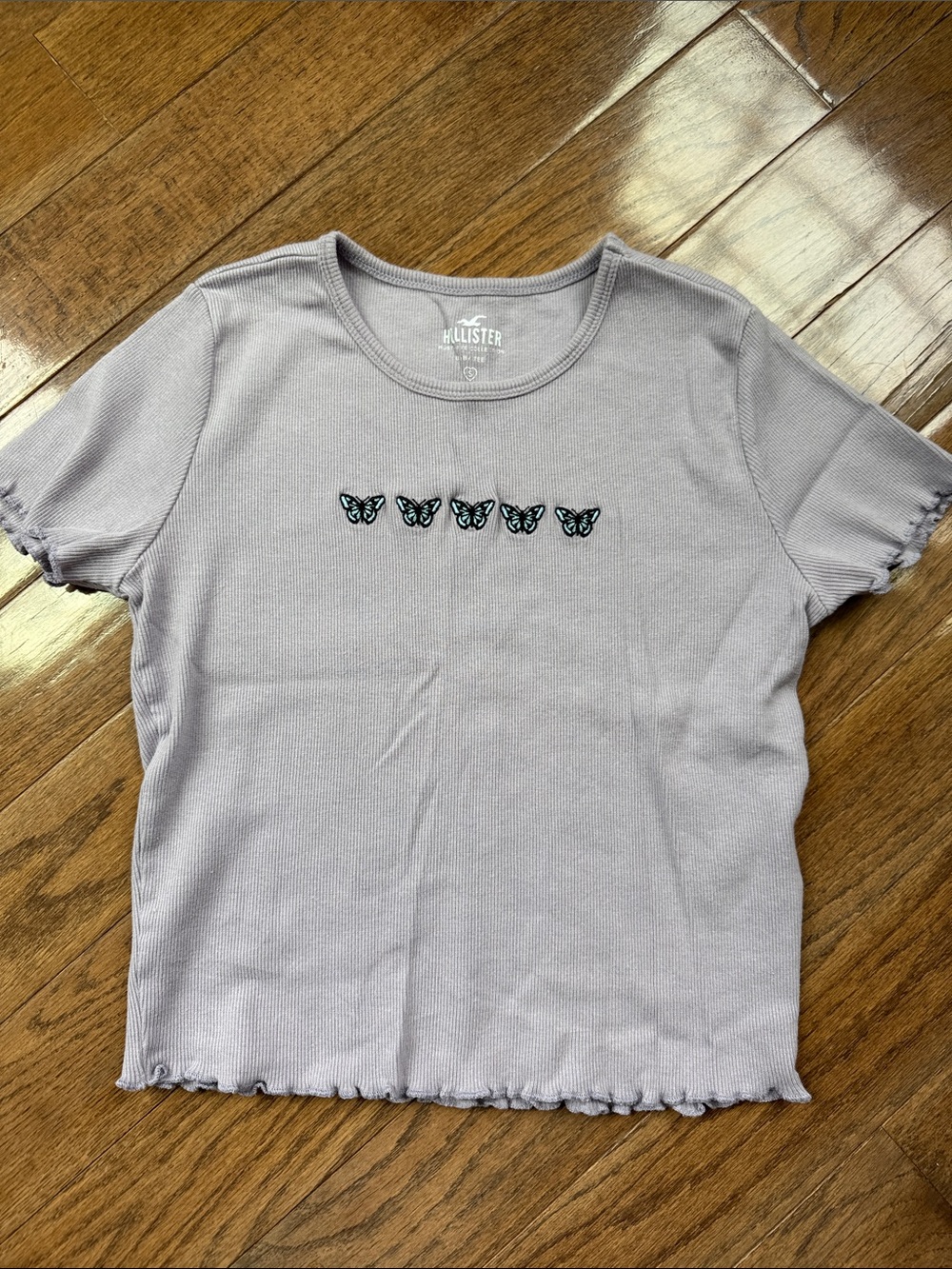Hollister Lilac Cropped T-Shirt